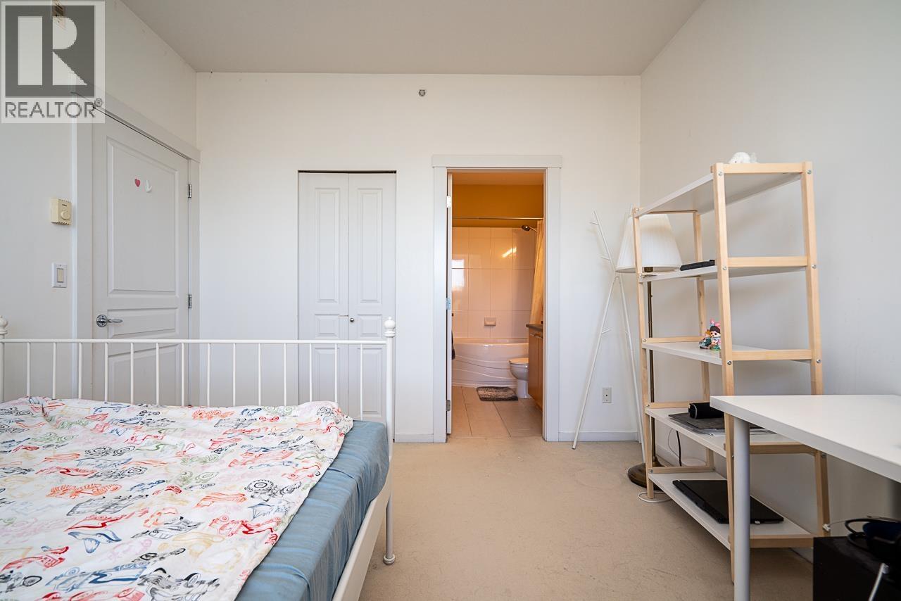 516 9319 University Crescent Property Photo 9