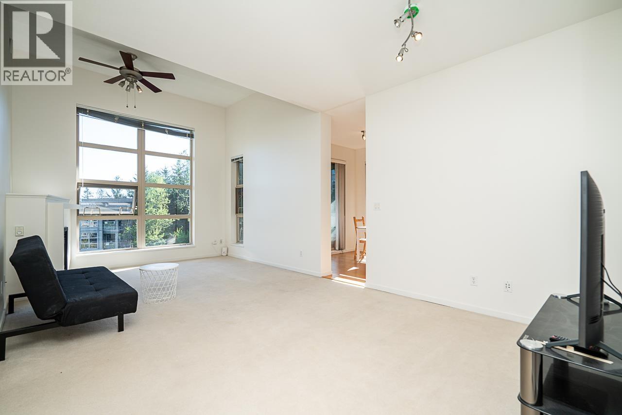 516 9319 University Crescent Property Photo 12