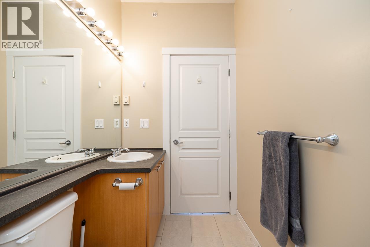 516 9319 University Crescent Property Photo 14
