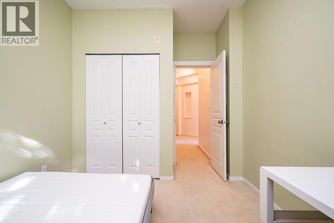 516 9319 University Crescent Property Photo 16