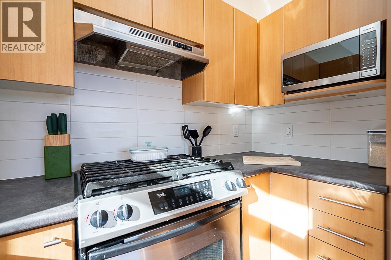 516 9319 University Crescent Property Photo 22