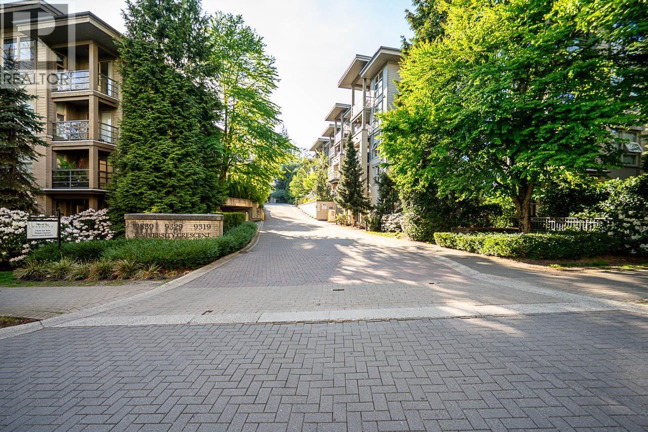 516 9319 University Crescent Property Photo 33