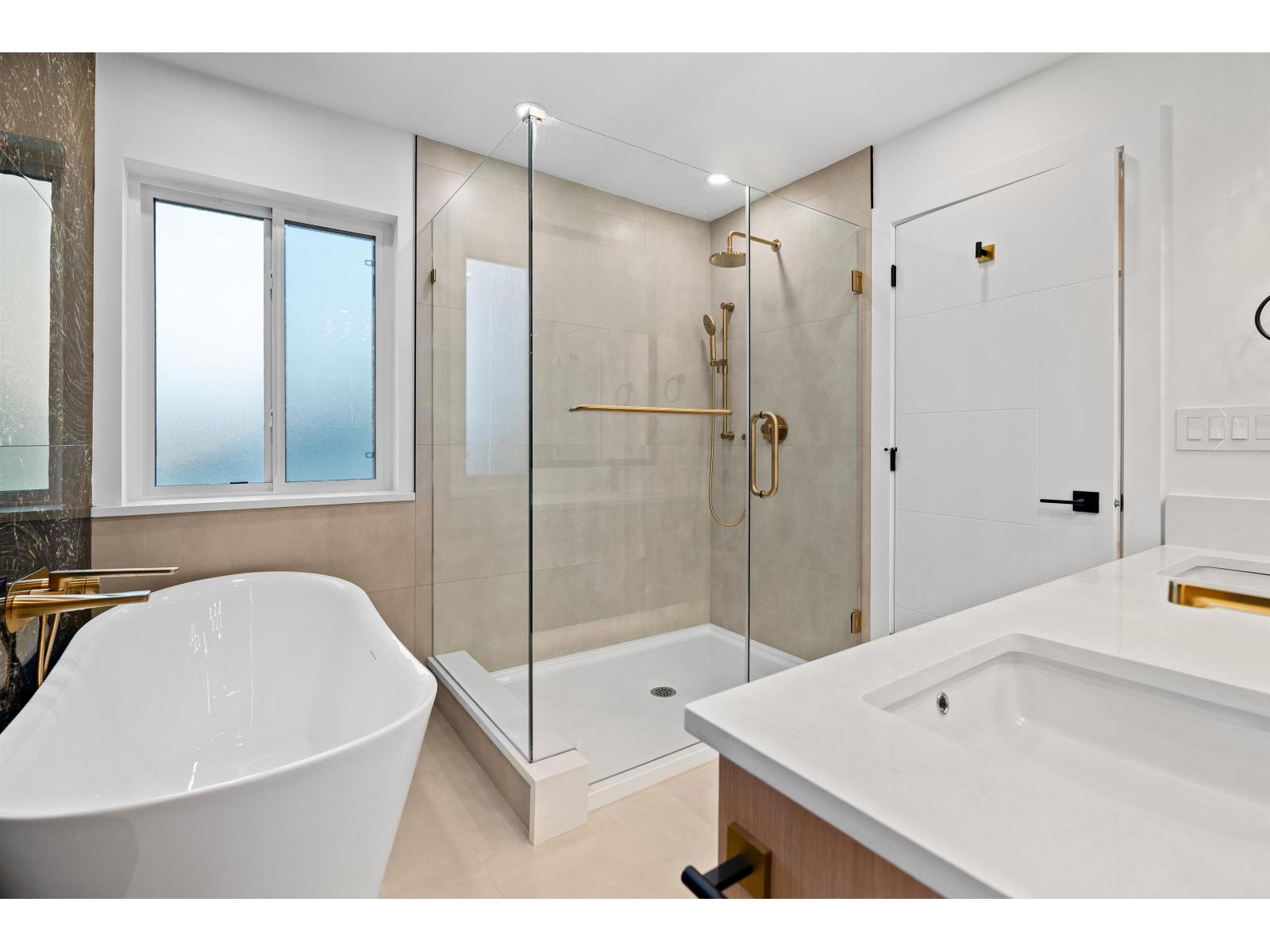 11914 78b Avenue Property Photo 22
