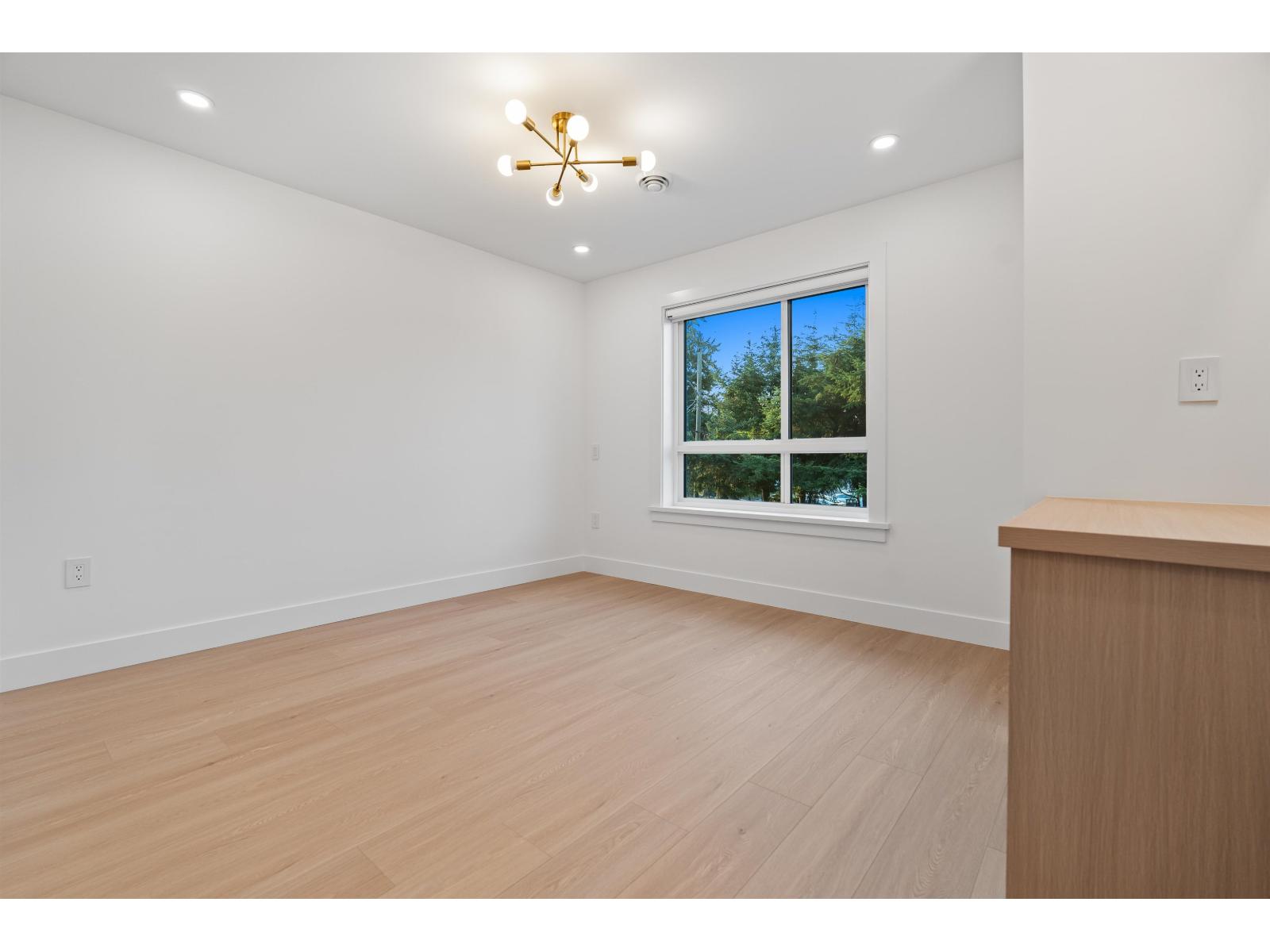 11914 78b Avenue Property Photo 23