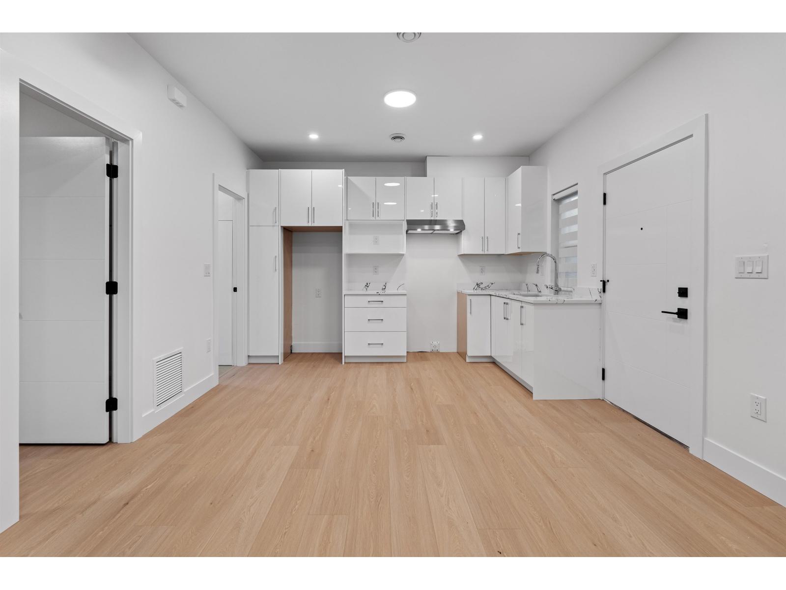 11914 78b Avenue Property Photo 28