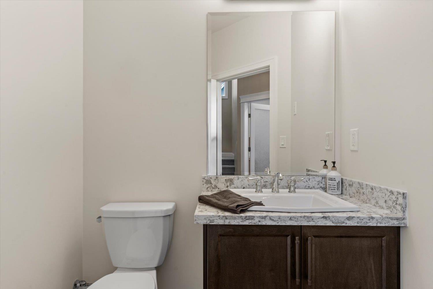 1920 Peregrine Place Property Photo 4