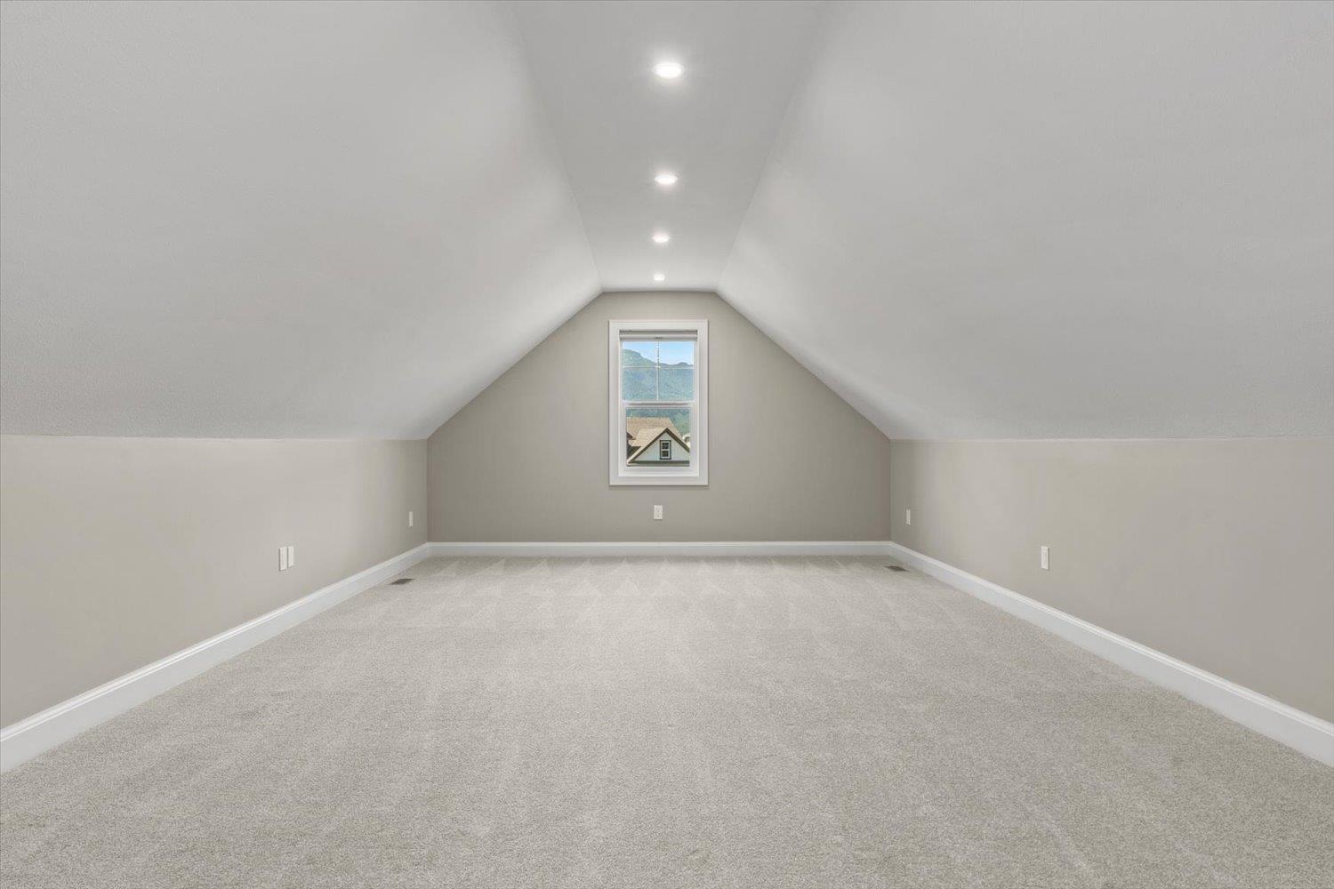 1920 Peregrine Place Property Photo 24