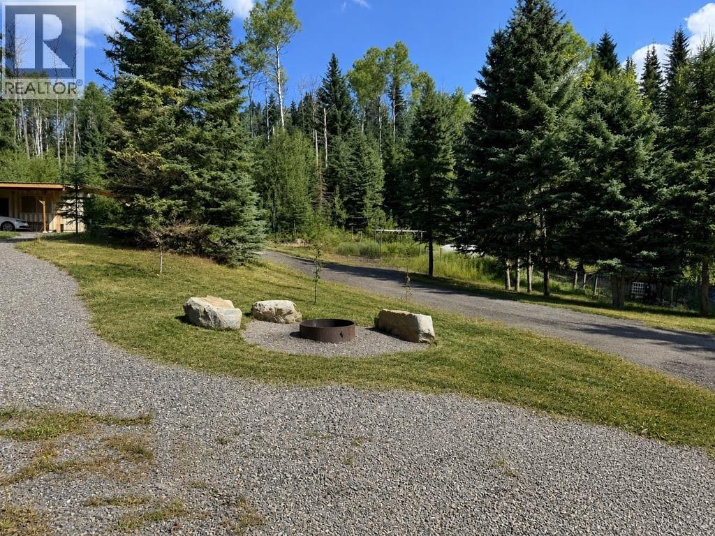 8541 Little Fort 24 Highway Property Photo 12