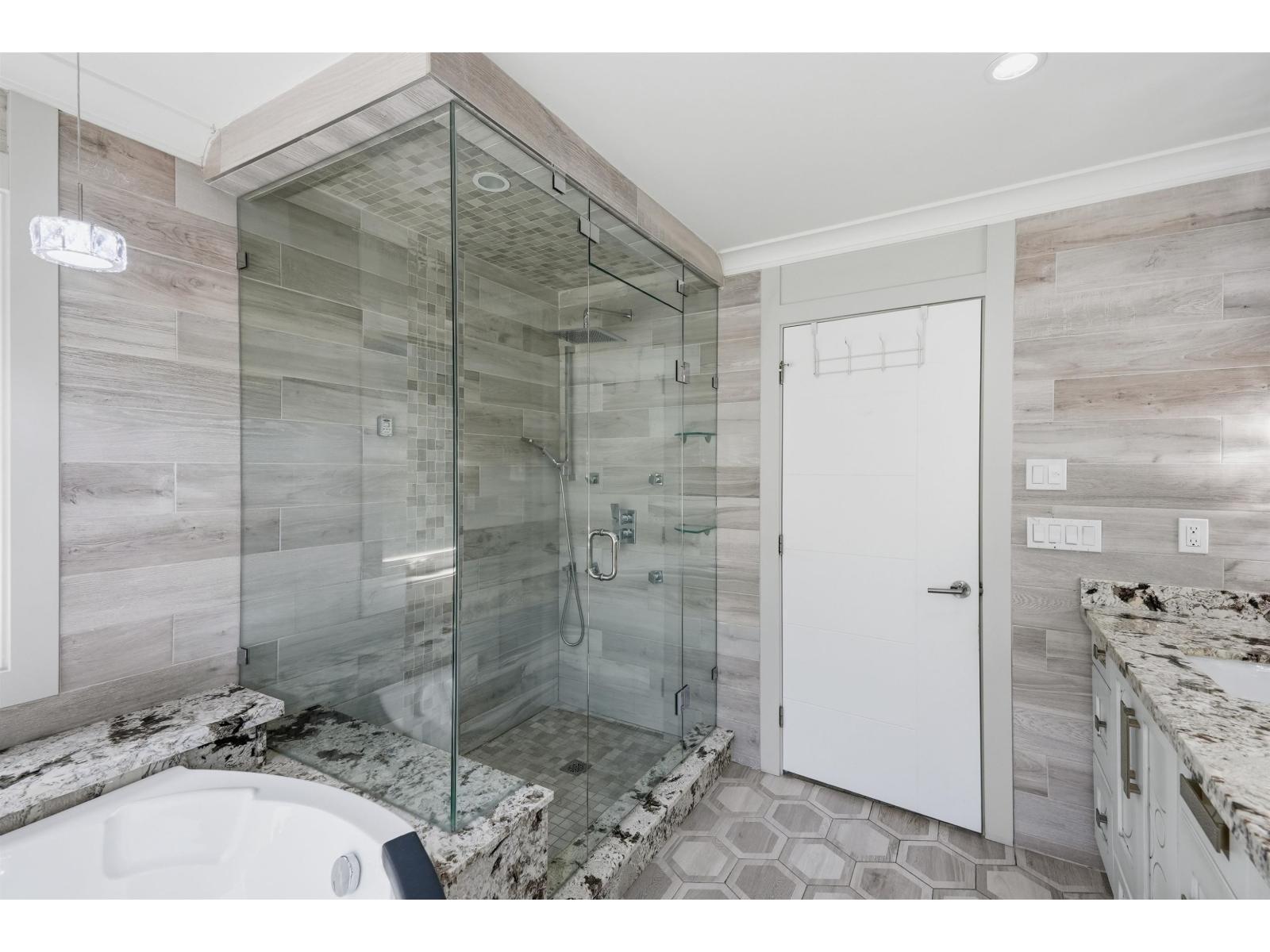 11293 64 Avenue Property Photo 21