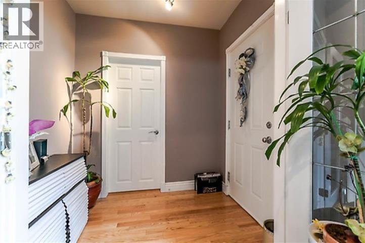586 E 60th Avenue Property Photo 2