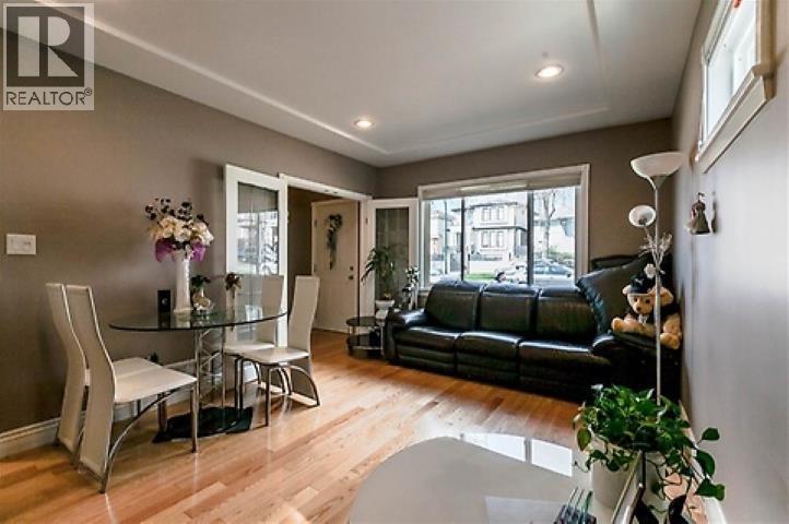 586 E 60th Avenue Property Photo 4