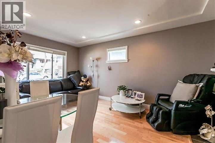 586 E 60th Avenue Property Photo 6