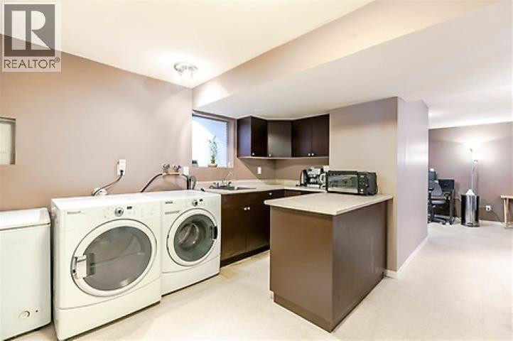 586 E 60th Avenue Property Photo 16
