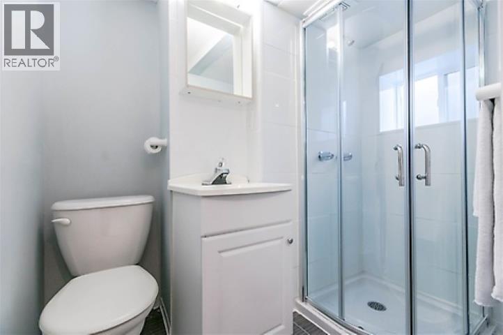 586 E 60th Avenue Property Photo 18