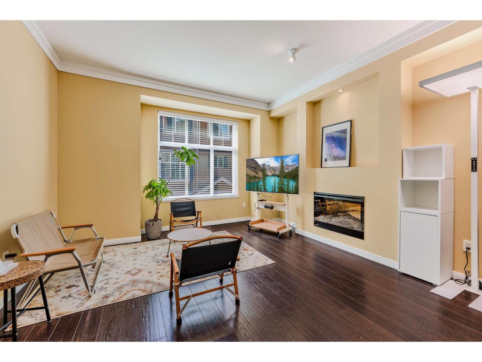 55 3009 156 Street Property Photo 2