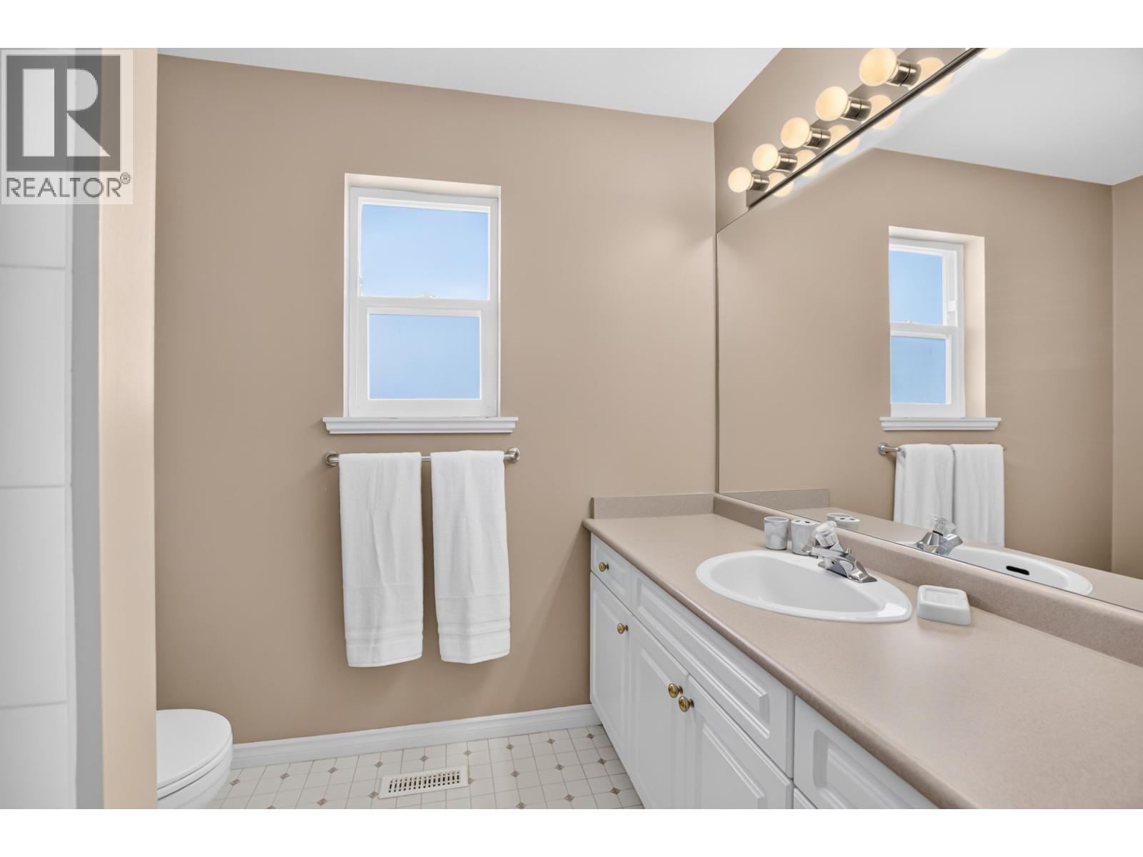 23836 Zeron Avenue Property Photo 22