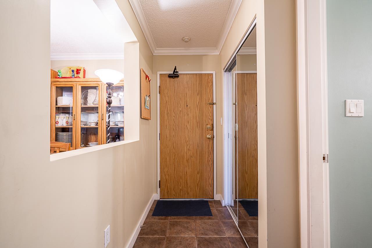 106 10644 151a Street Property Photo 4