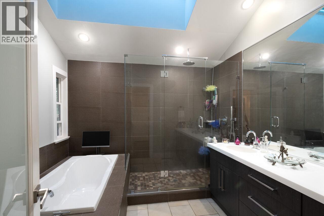 1135 Groveland Court Property Photo 23