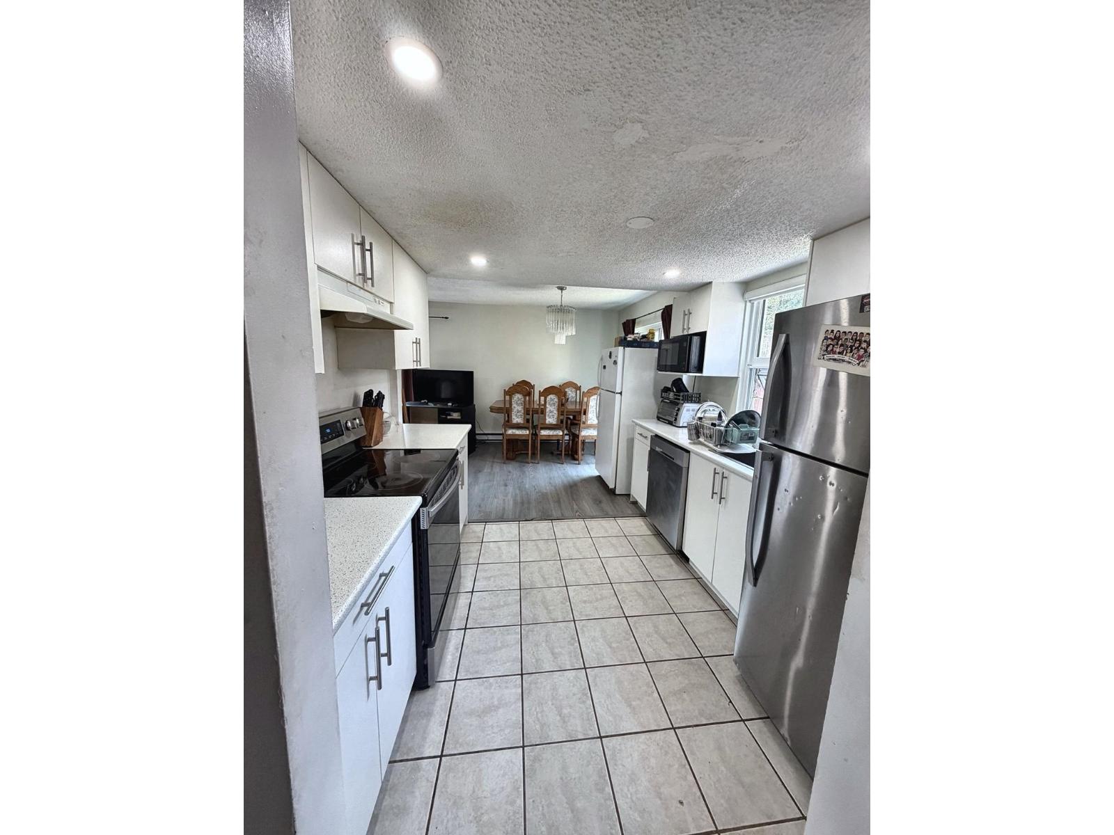 101 7131 133a Street Property Photo 3