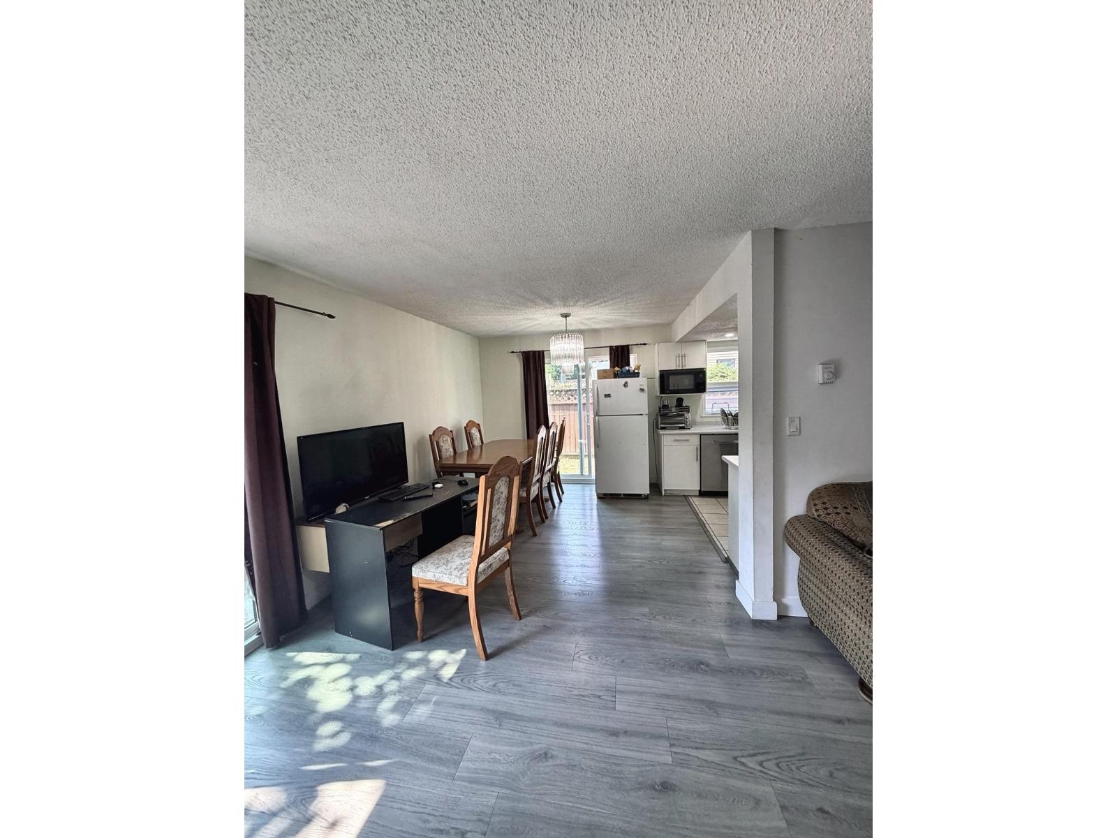 101 7131 133a Street Property Photo 6