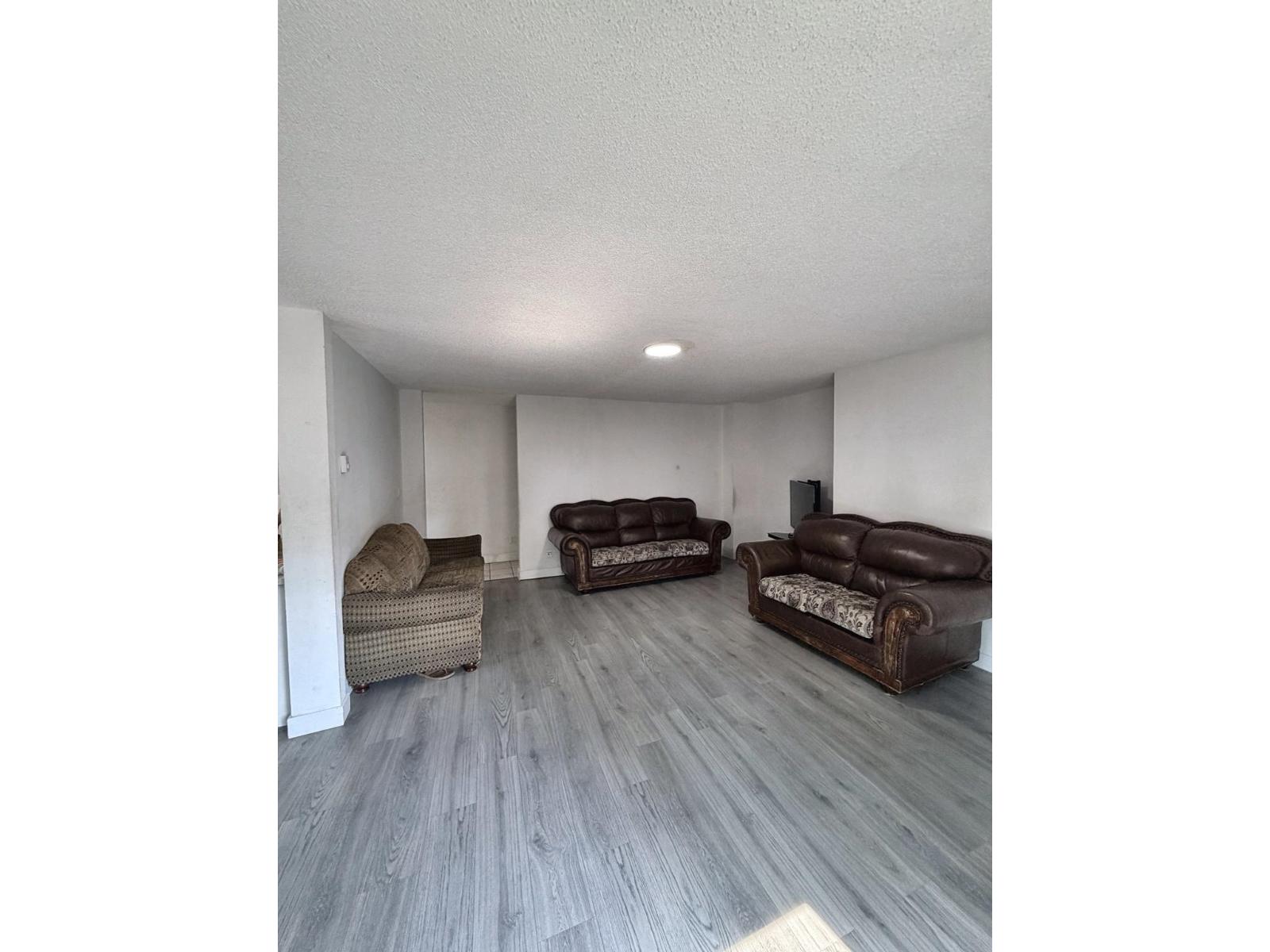 101 7131 133a Street Property Photo 8
