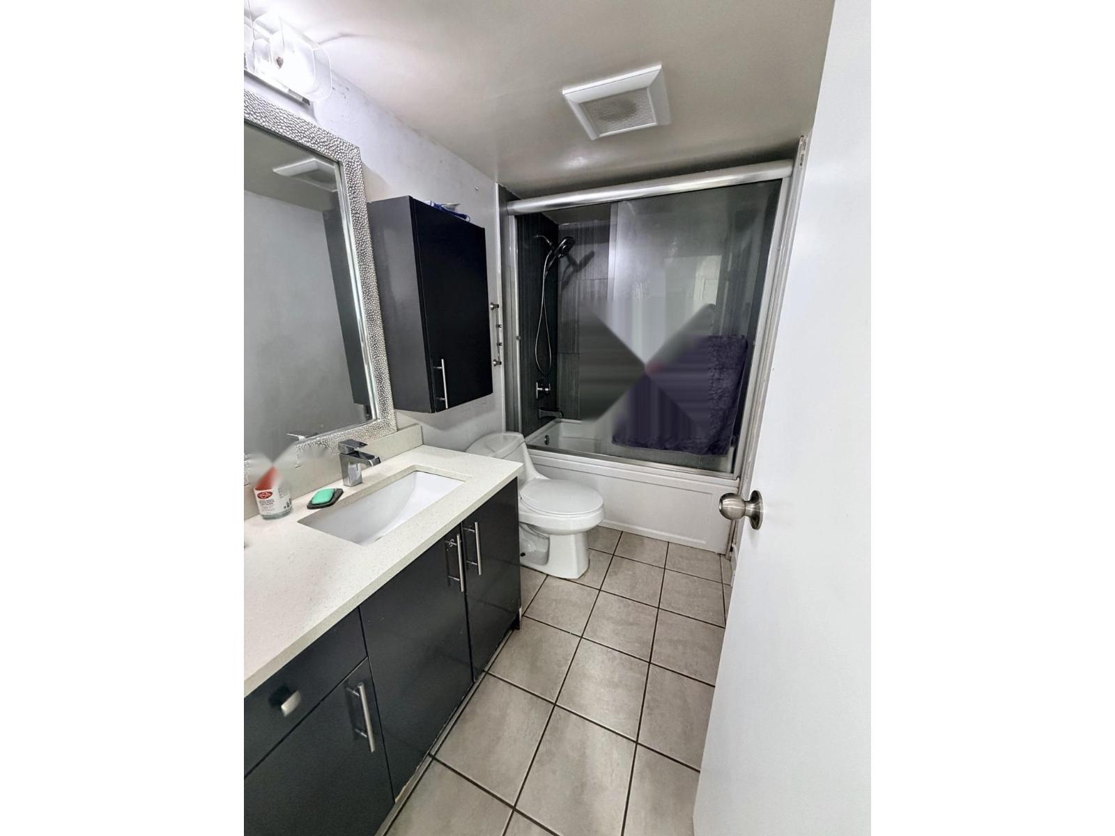 101 7131 133a Street Property Photo 15