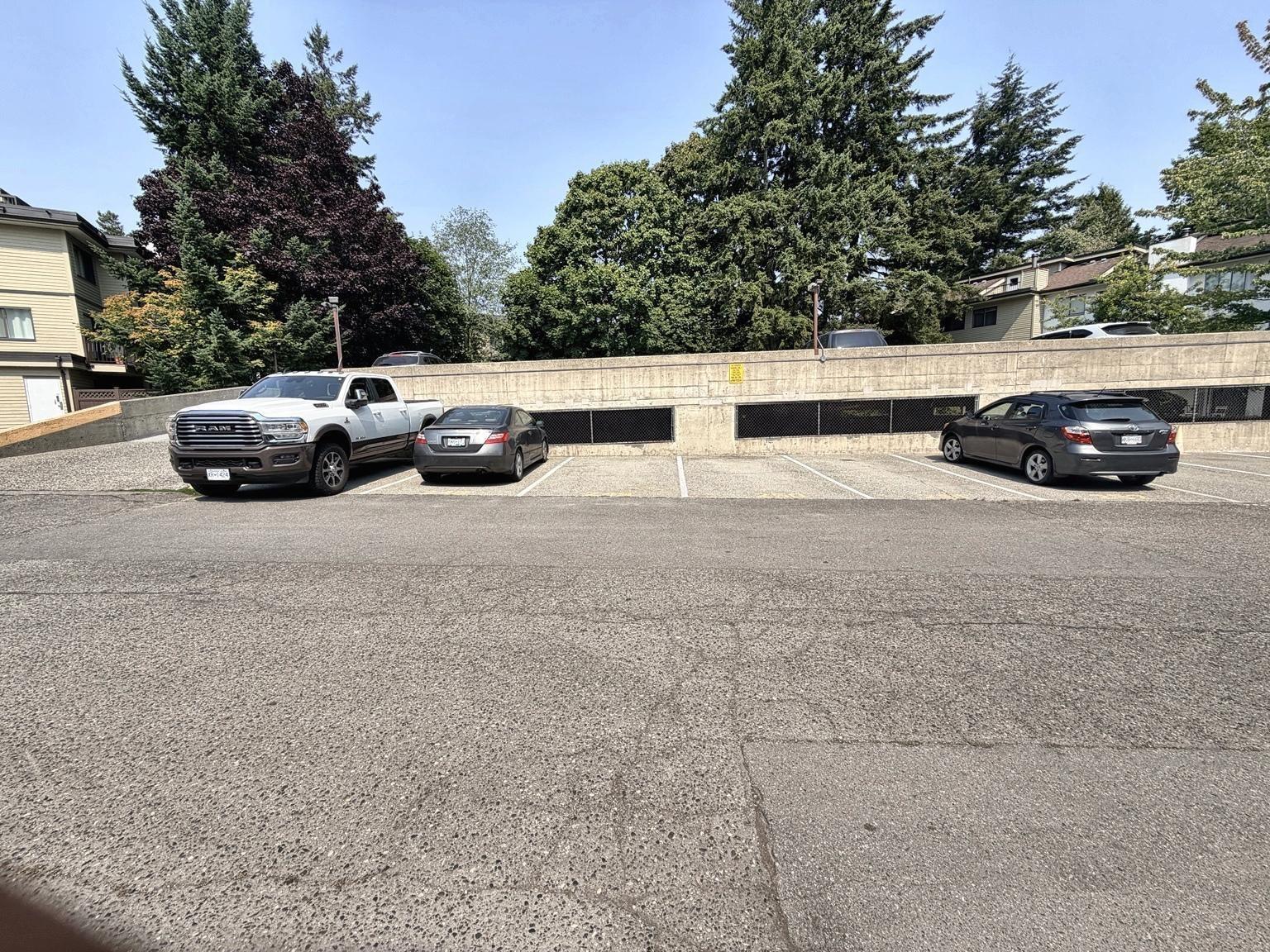 101 7131 133a Street Property Photo 18