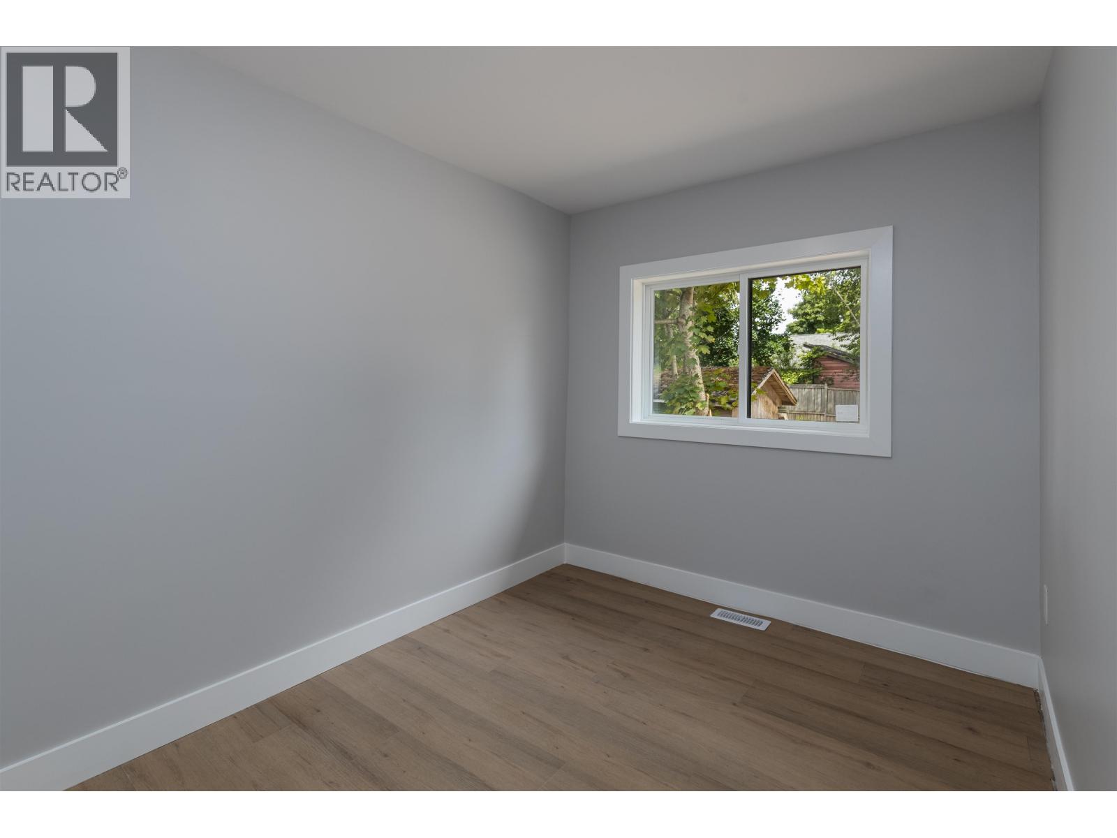 4726 Davis Avenue Property Photo 10