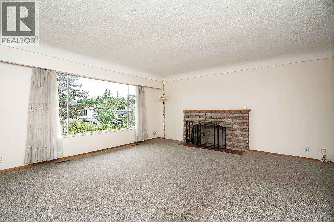 5326 Fleming Street Property Photo 4