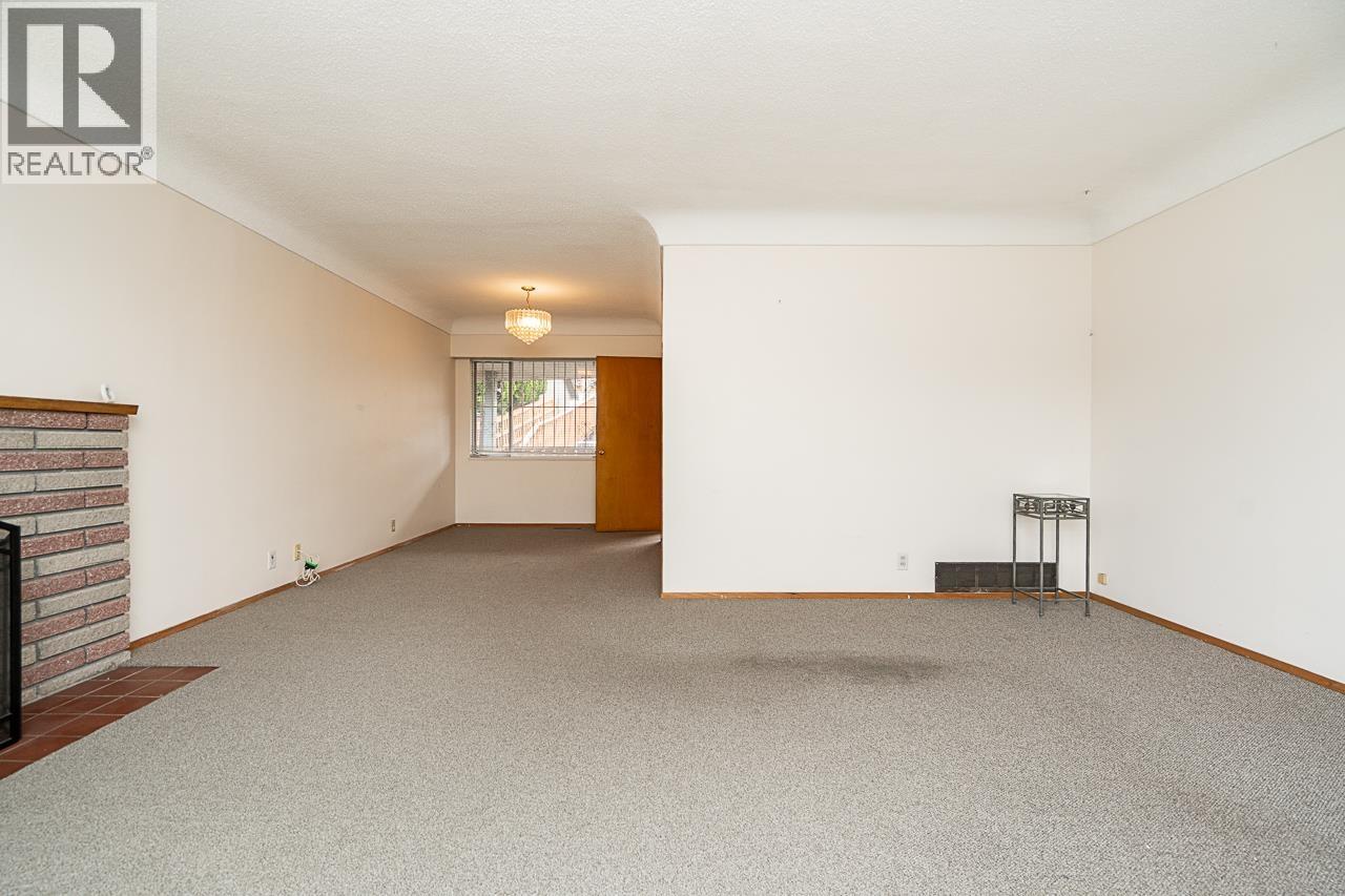 5326 Fleming Street Property Photo 5