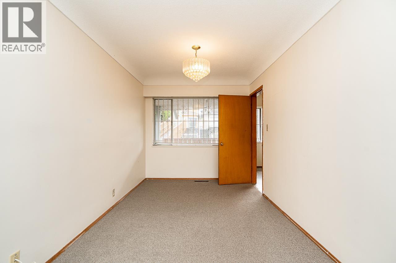 5326 Fleming Street Property Photo 10