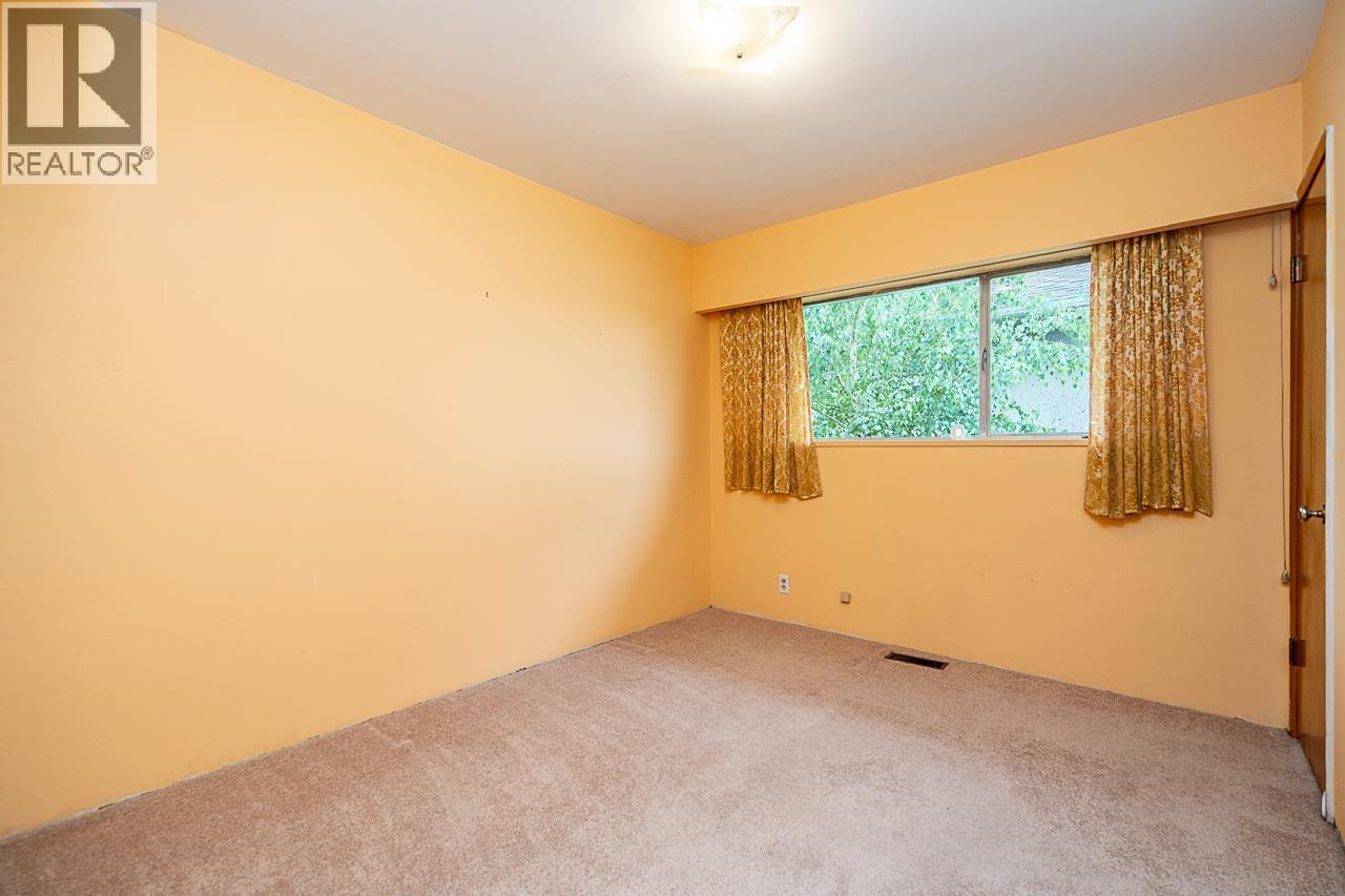5326 Fleming Street Property Photo 13