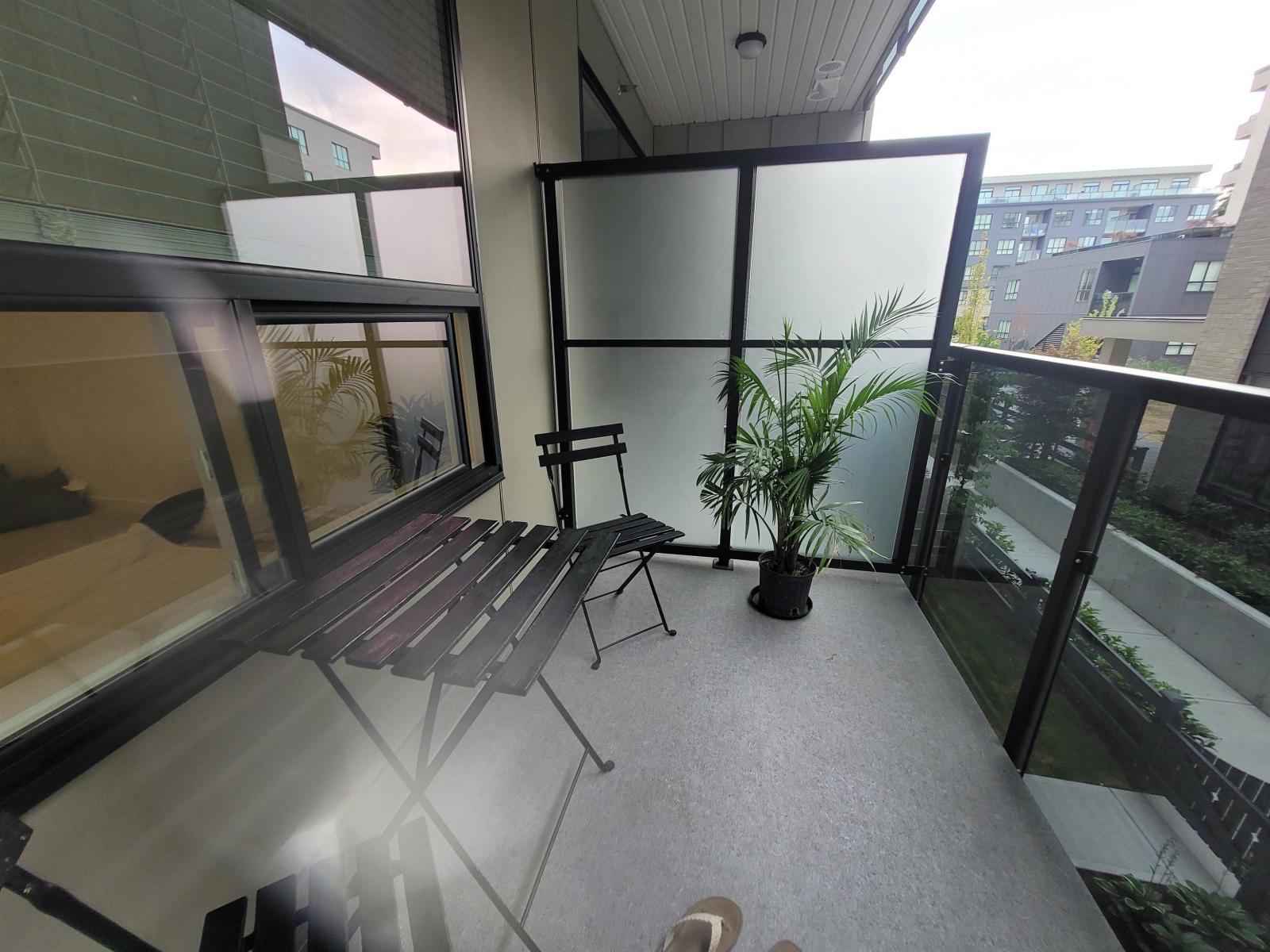 206 15735 85 Avenue Property Photo 1