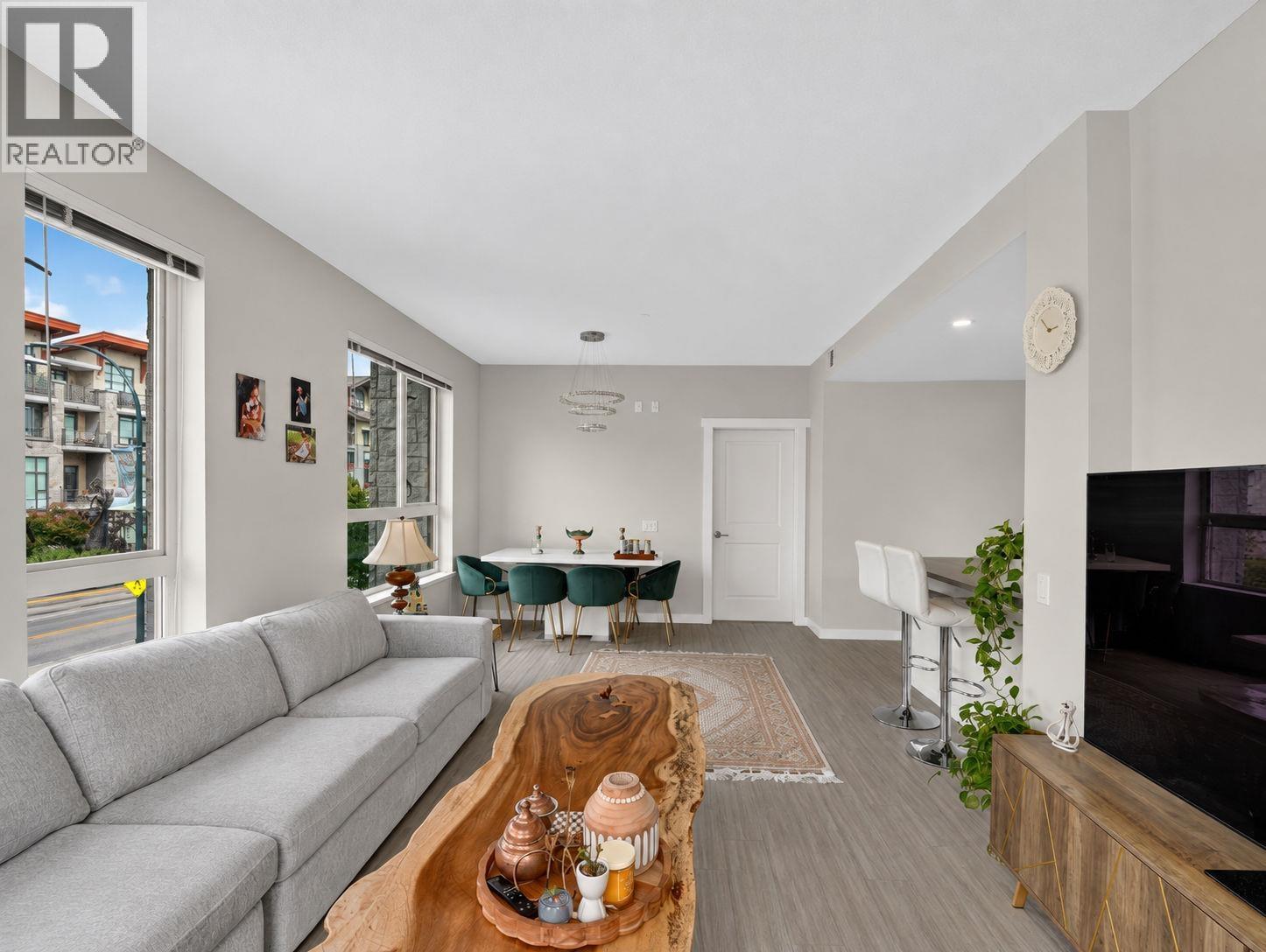 205 2663 Library Lane Property Photo 4