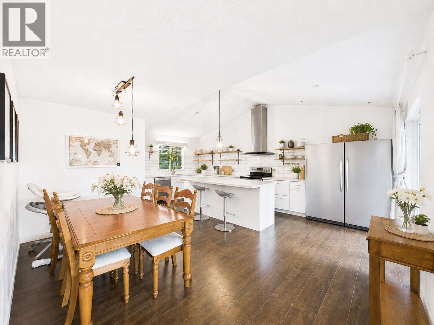 2575 ASHURST AVENUE Property Photo 1