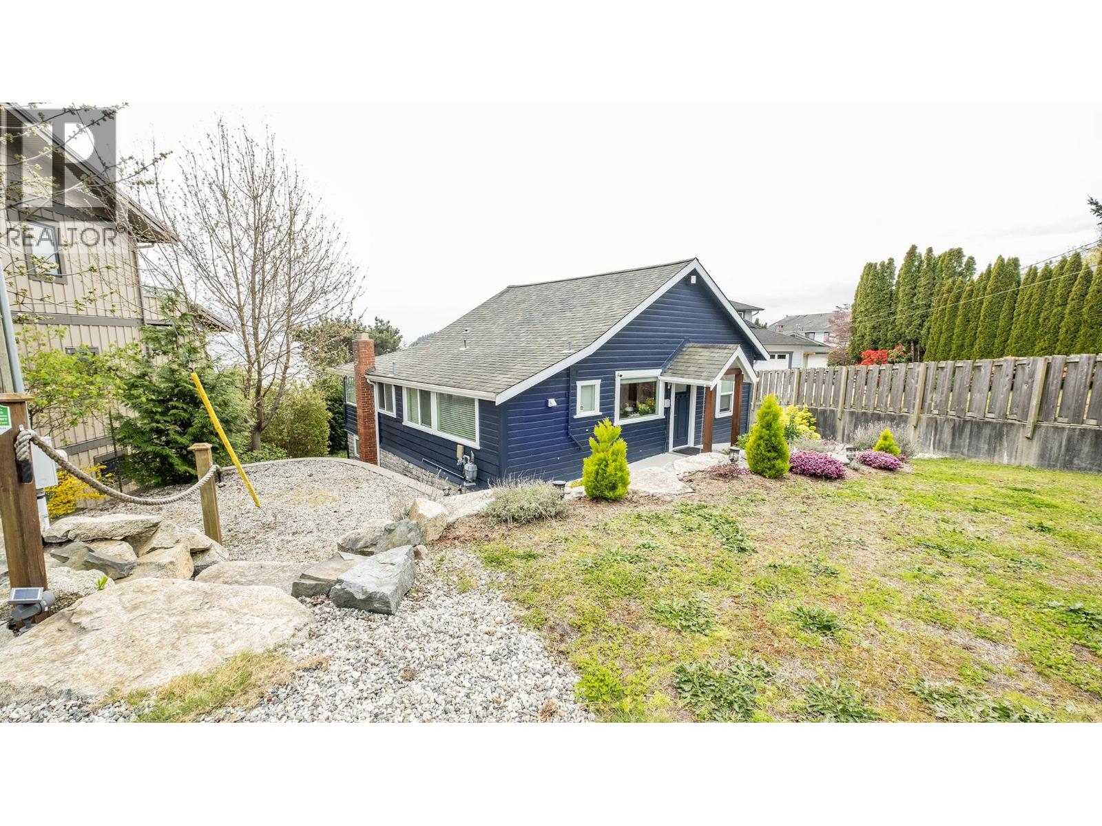 6221 Sunshine Coast Highway Property Photo 26