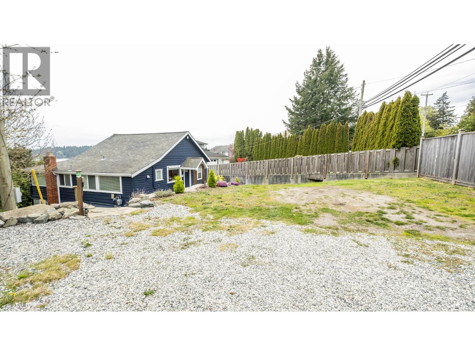 6221 Sunshine Coast Highway Property Photo 27