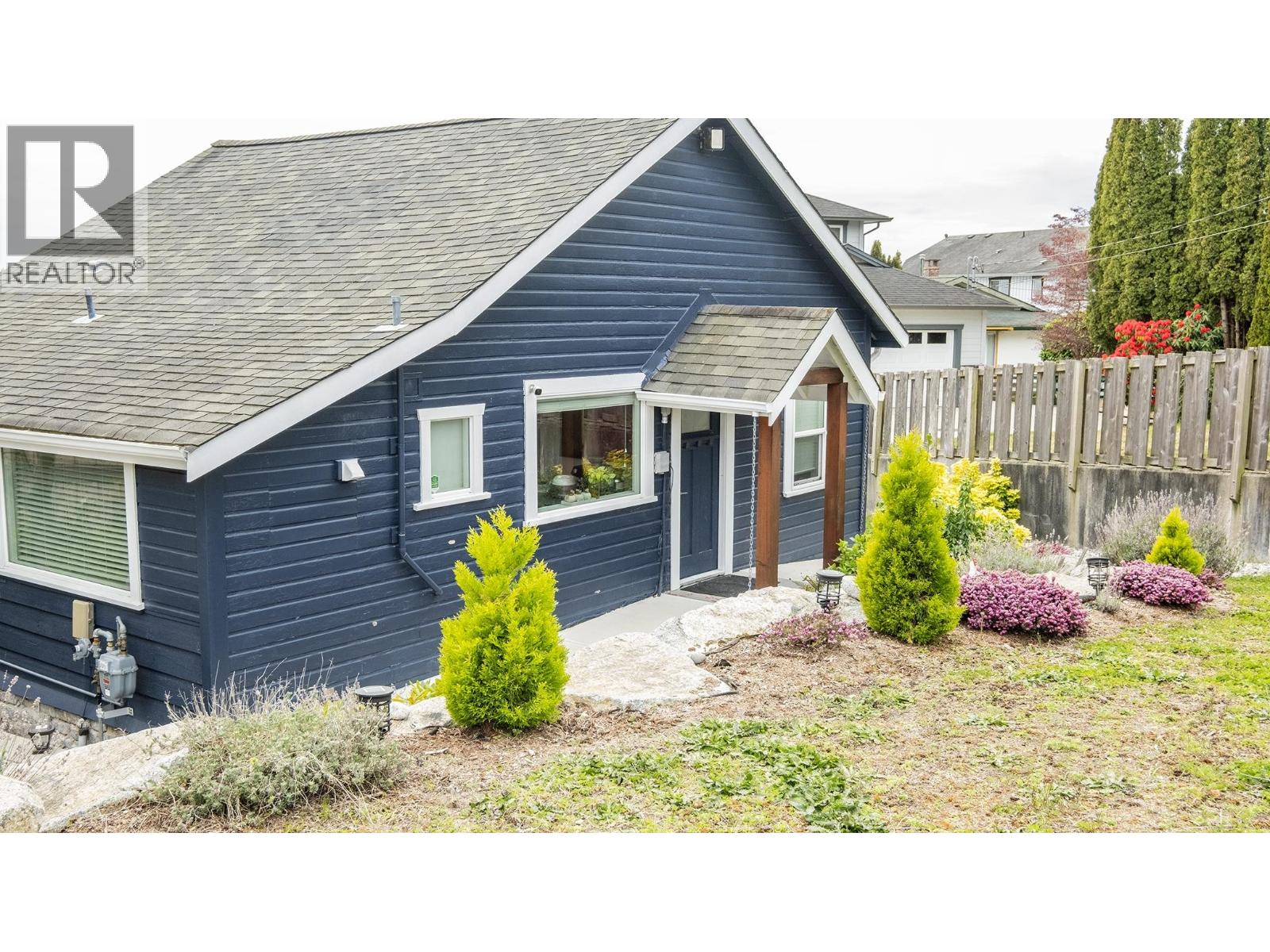 6221 Sunshine Coast Highway Property Photo 34
