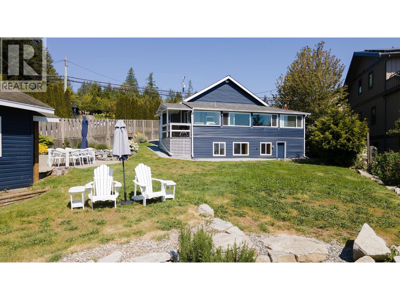 6221 Sunshine Coast Highway Property Photo 39