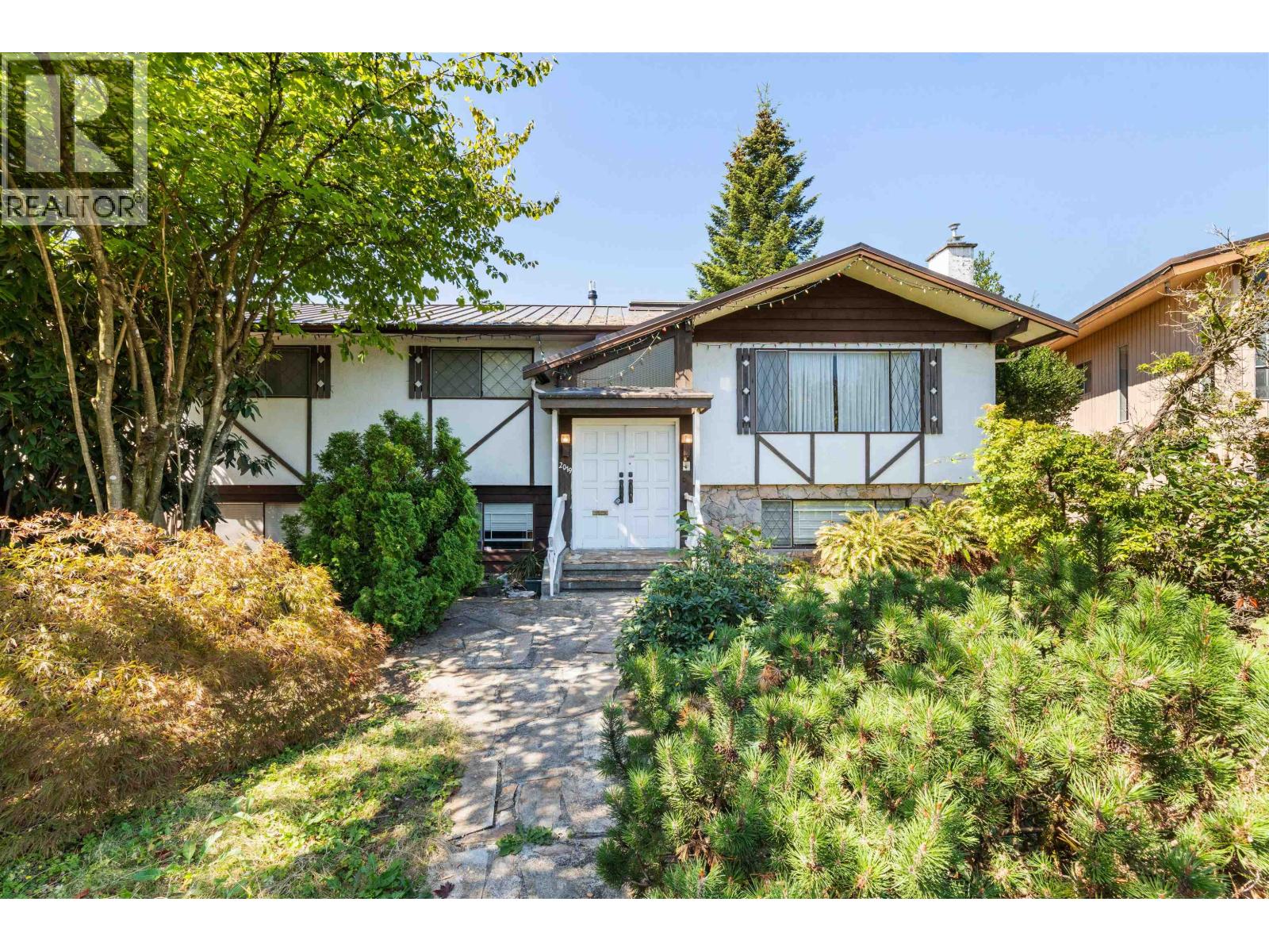 2019 Paulus Crescent Property Photo 1