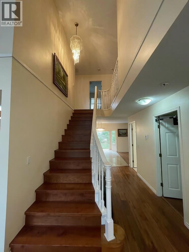 159* Plateau Crescent Property Photo 2