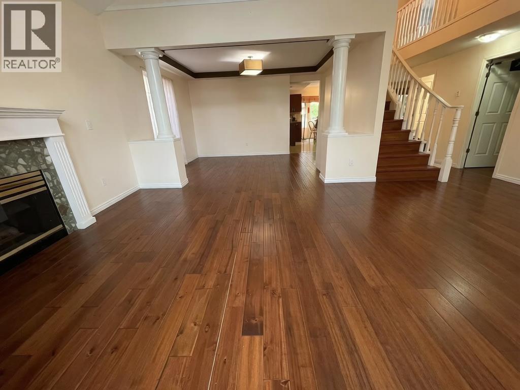 159* Plateau Crescent Property Photo 3