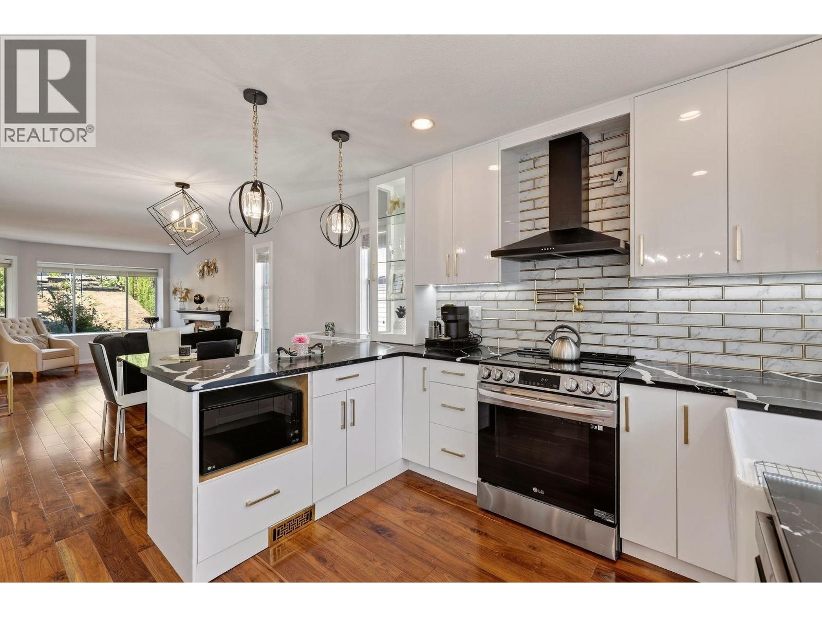 187 Warrick Street Property Photo 10