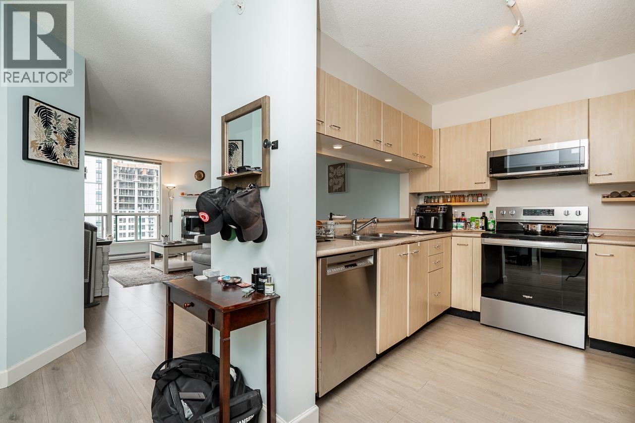 1705 1148 Heffley Crescent Property Photo 9