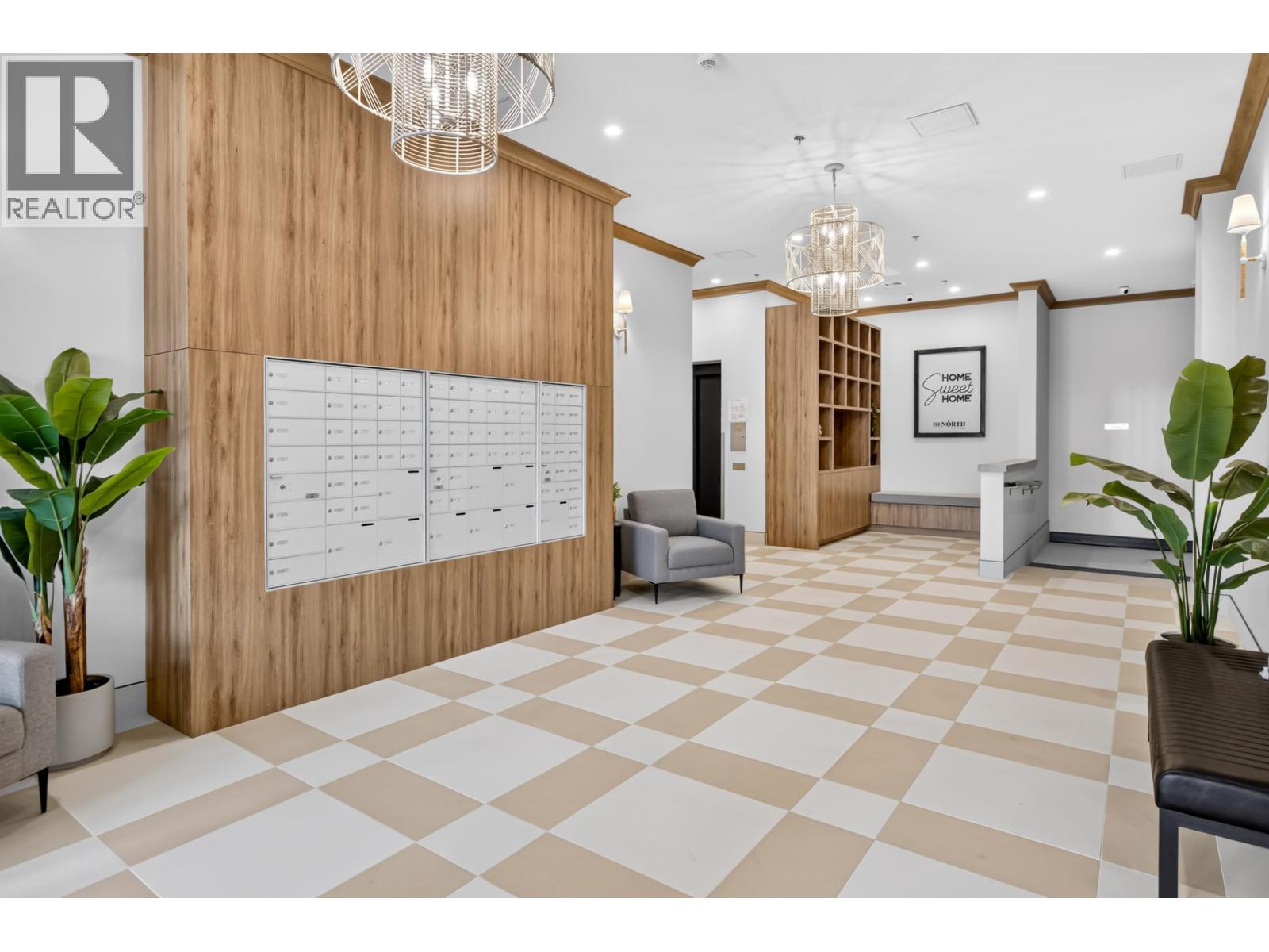 202 22348 North Avenue Property Photo 17