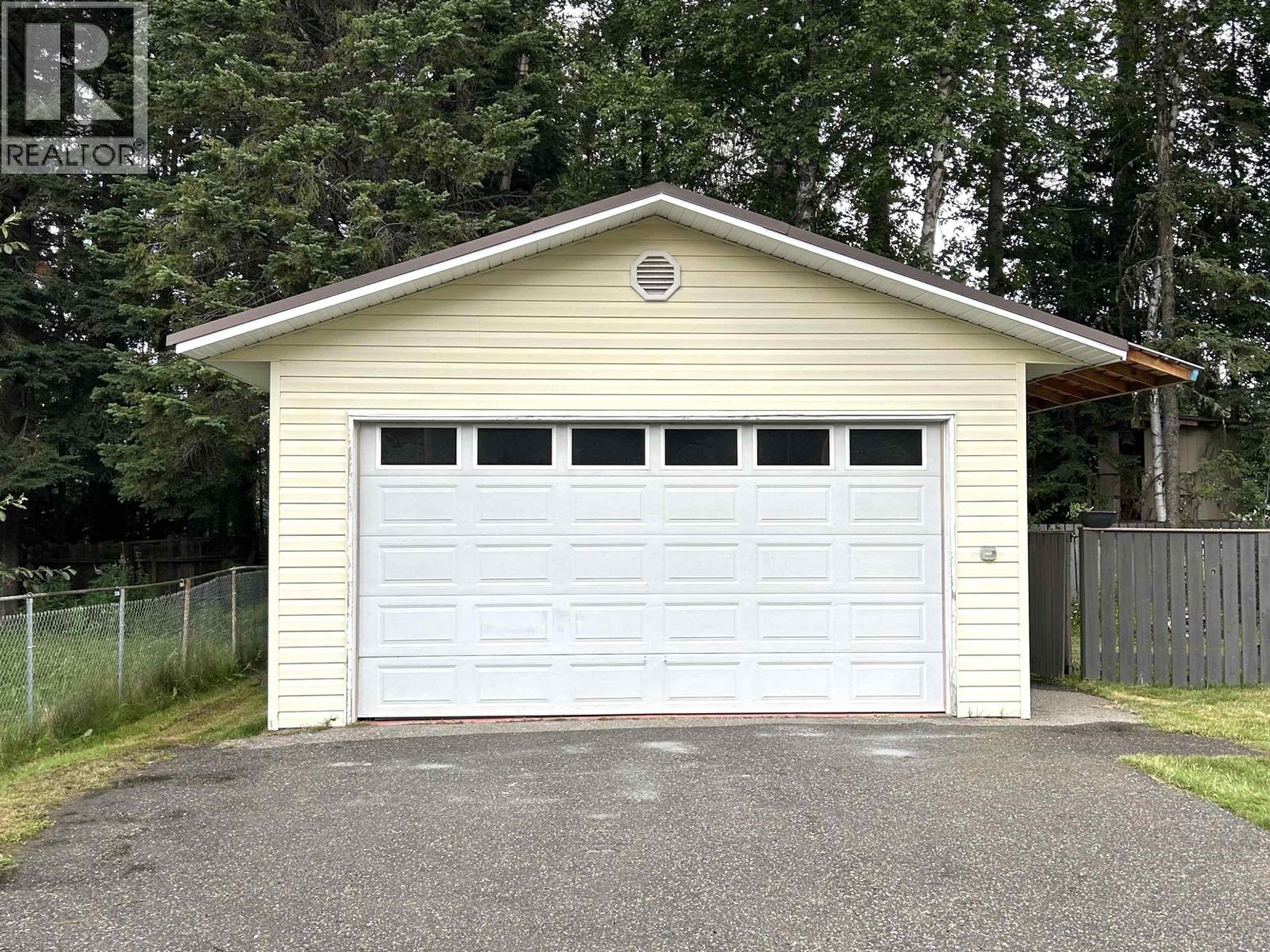 7624 Ruby Crescent Property Photo 3