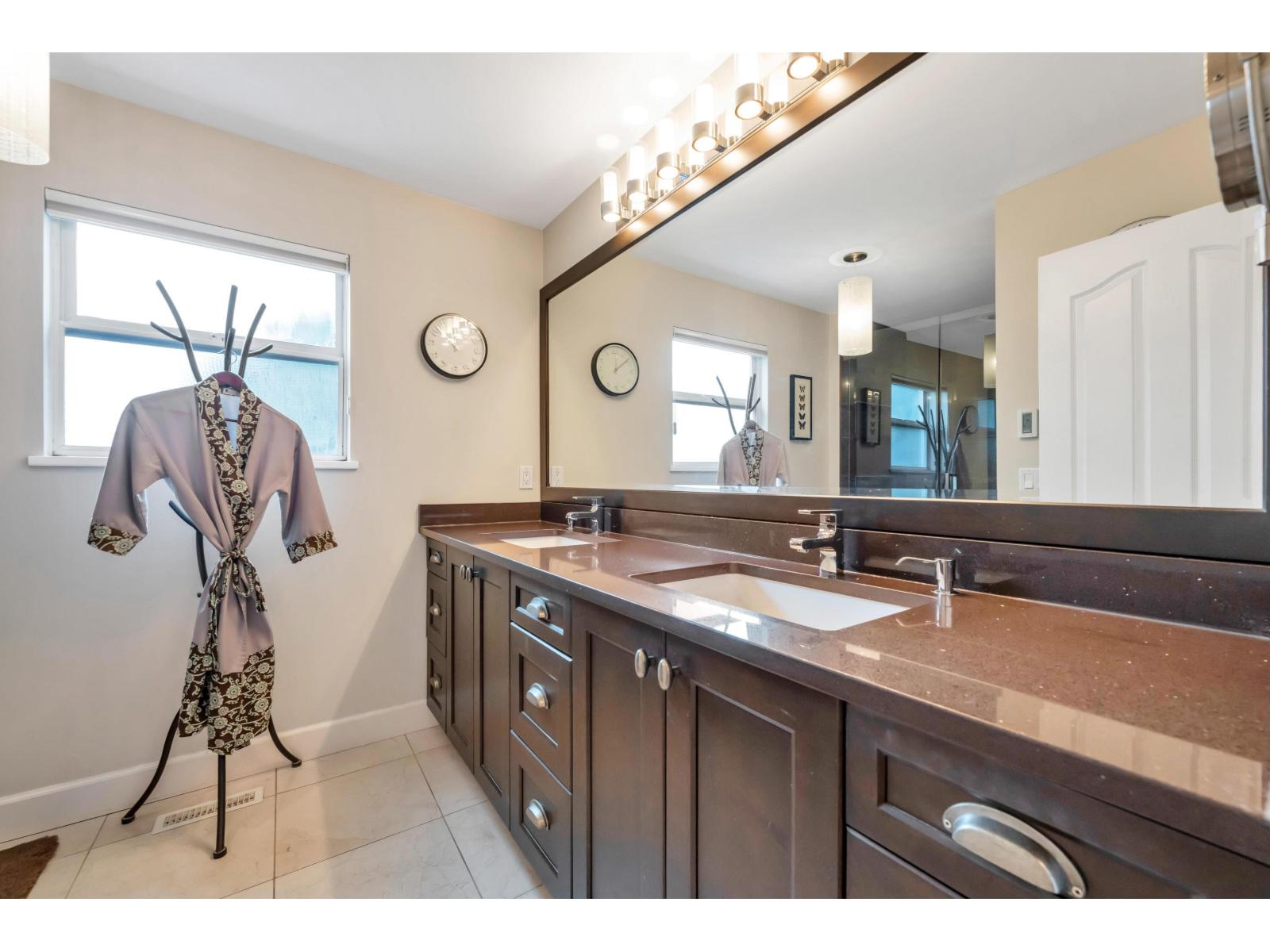 22105 45a Avenue Property Photo 25
