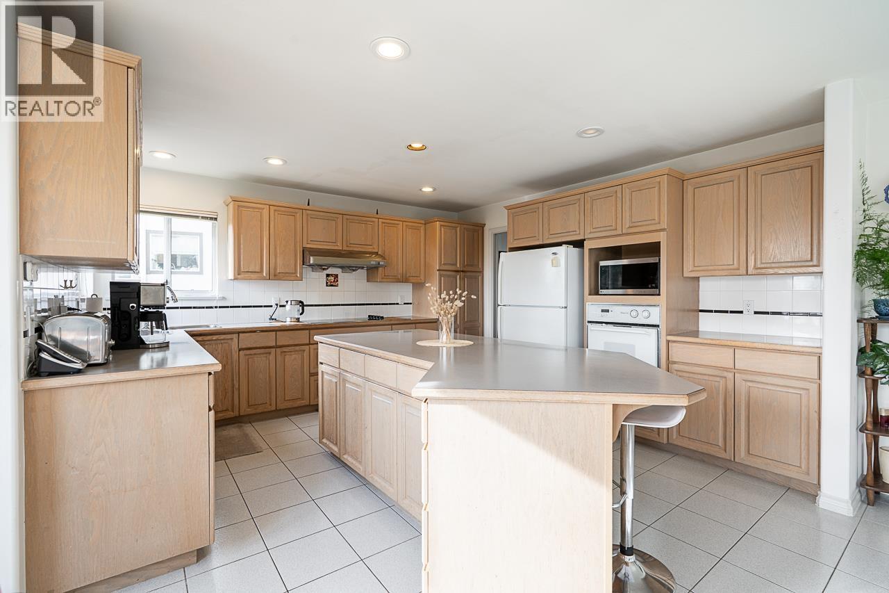 2980 Cliffrose Crescent Property Photo 10