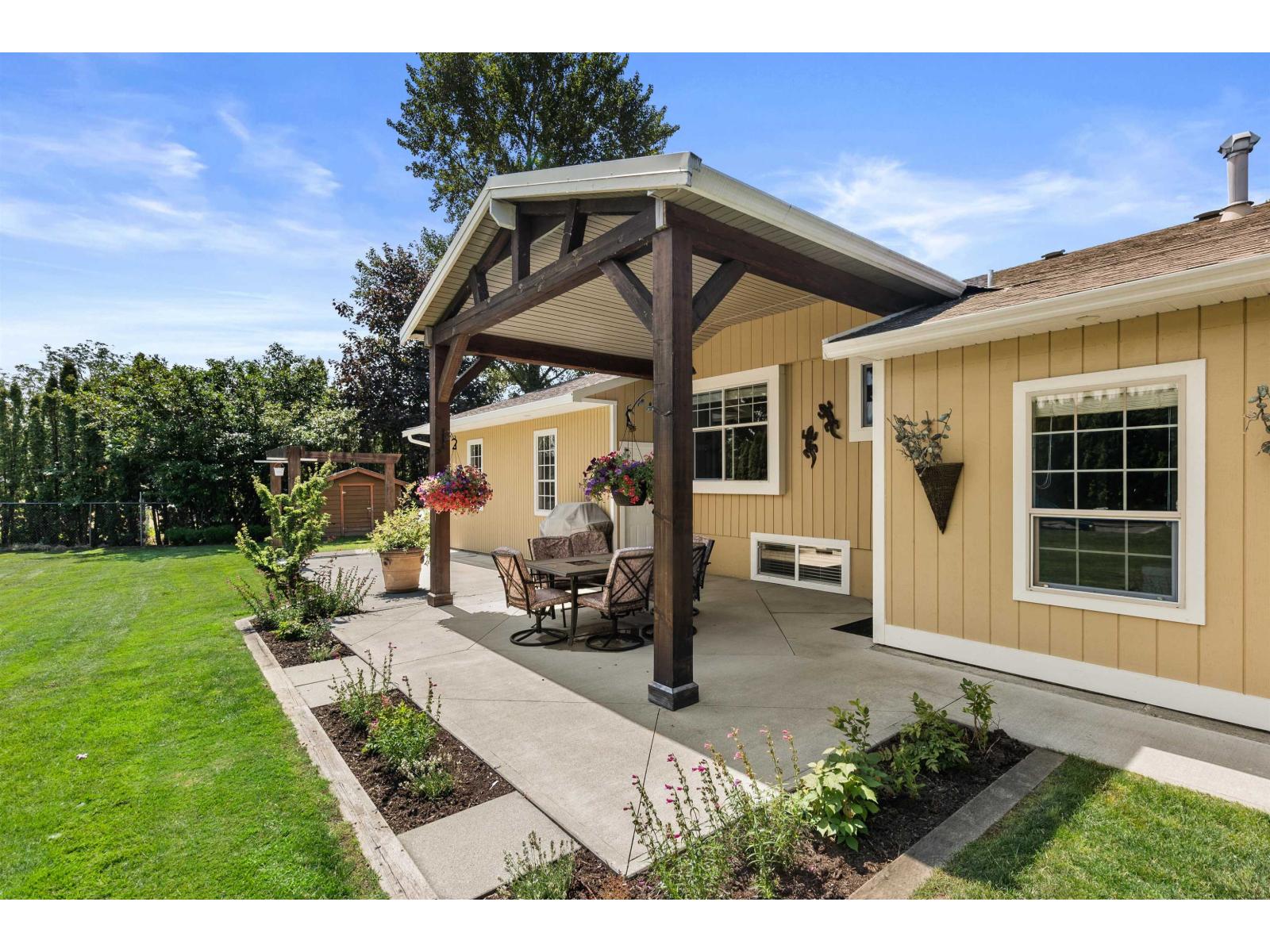10268 Young Road Property Photo 21