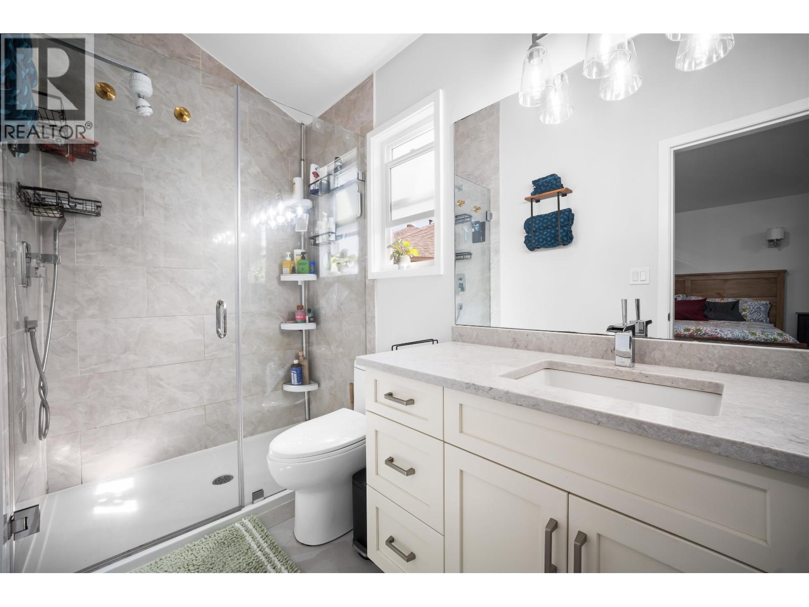 12462 231a Street Property Photo 14